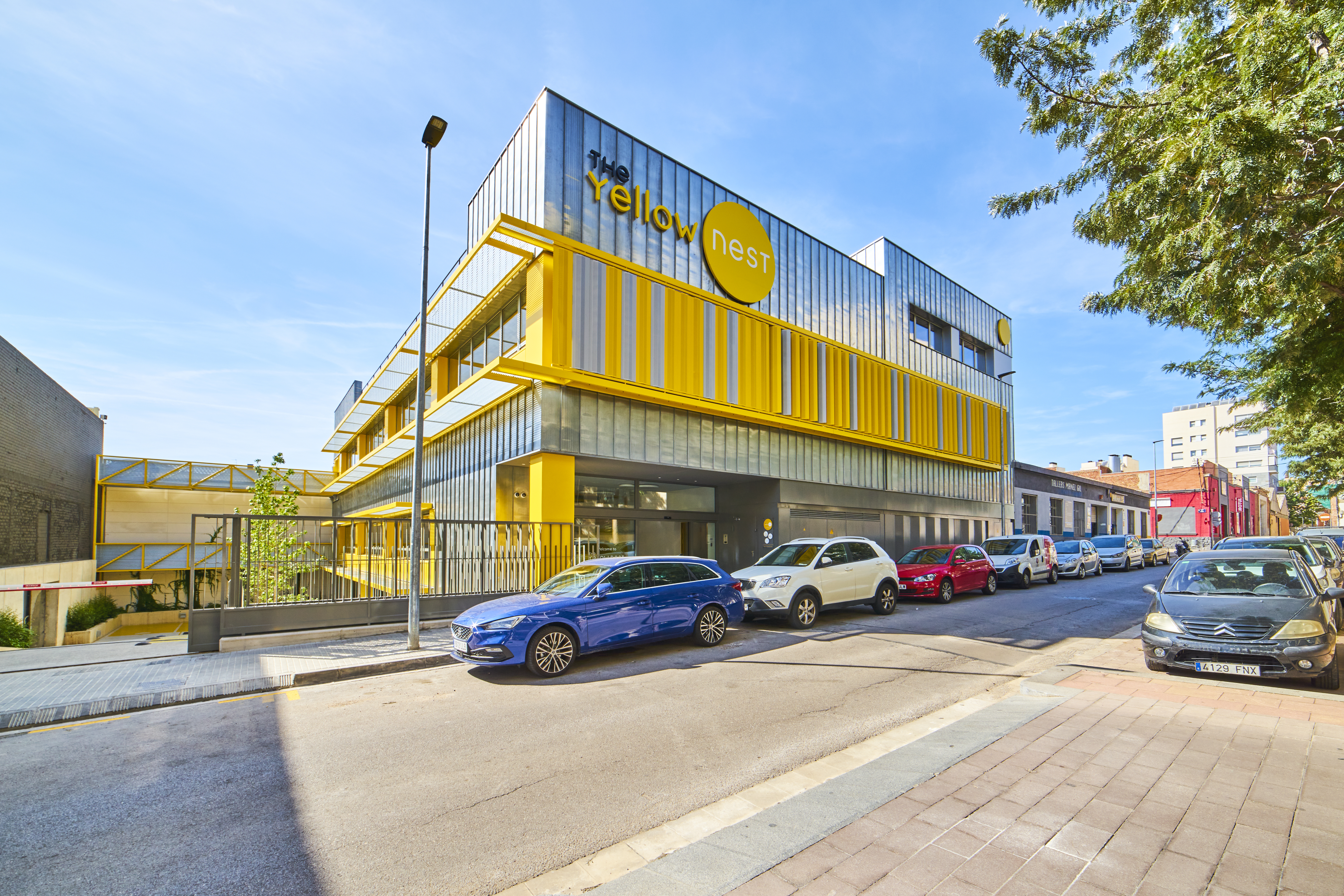 The Yellow Nest edificio